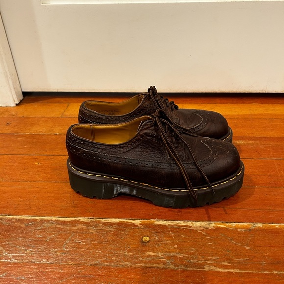 Doc Martens Vintage Made in England Platform Oxfords - Picture 4 of 9